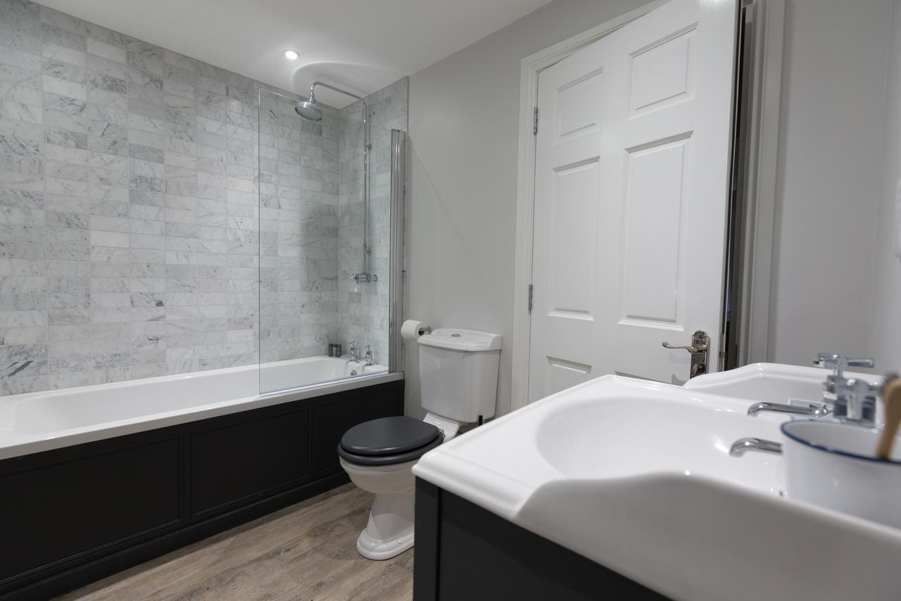 Ceres Newly Refurbished 3 Bedroom In Heart Of 巴斯 外观 照片